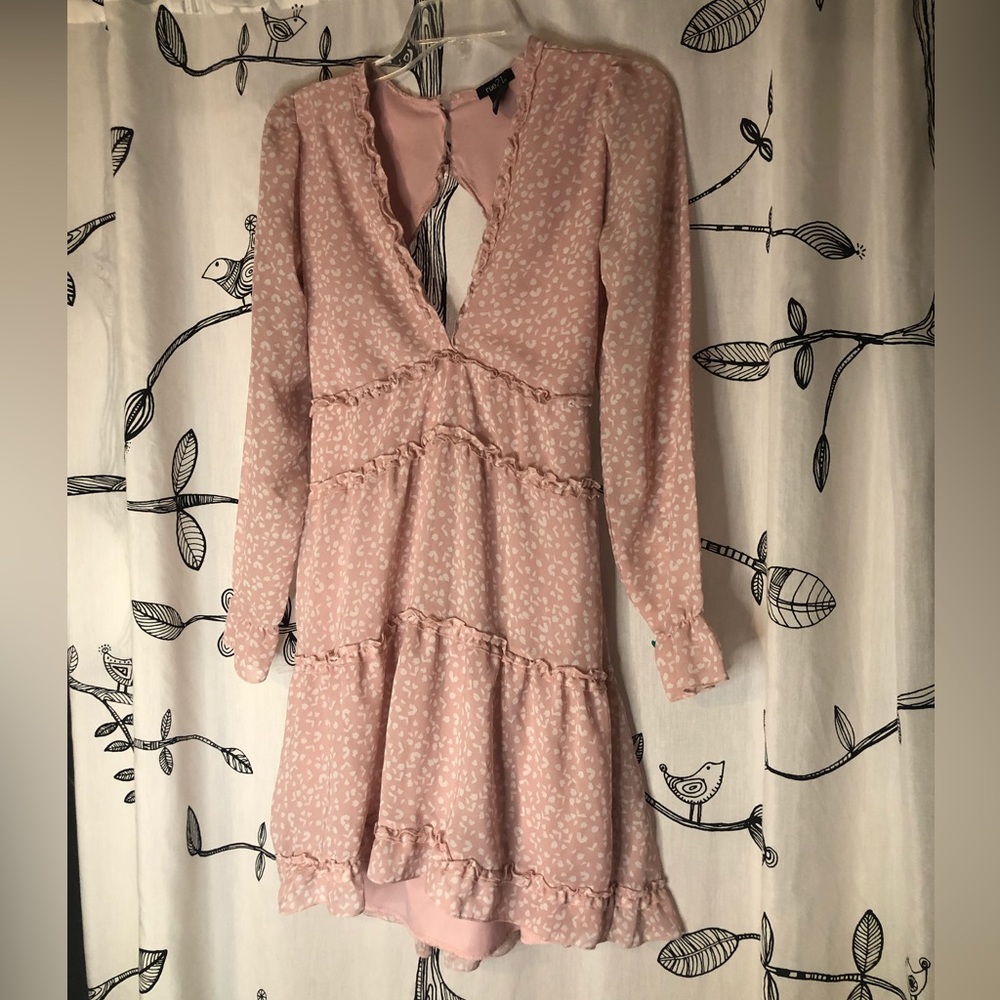 Rue 21 Short Flowy Long Sleeve Dress with open back detail